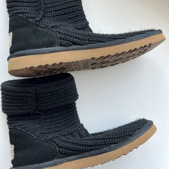 Ugg Cardigan Boot - Picture 8 of 11